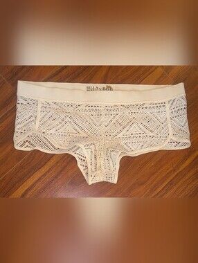 EUC XS/S Billabong x Bob Marley Lace Crochet Bikini Cheeky Cover-up Shorts Cream